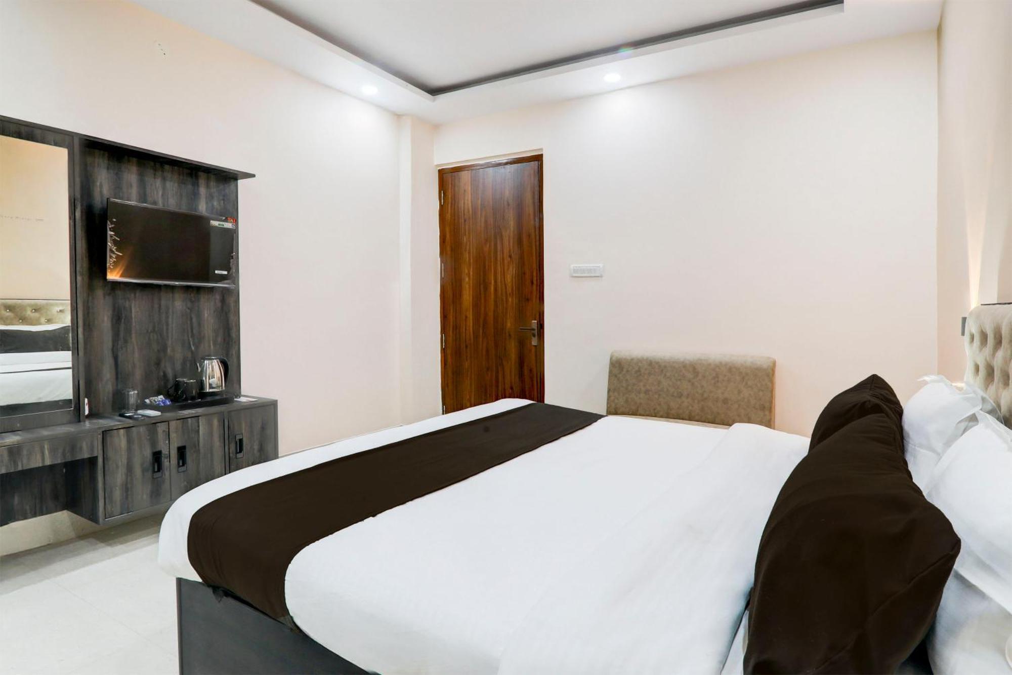 Готель Super Townhouse Gls International Лакхнау Екстер'єр фото